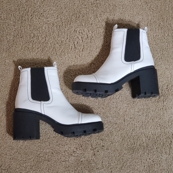 Black & White Ankle Boots - Picture 2 of 6